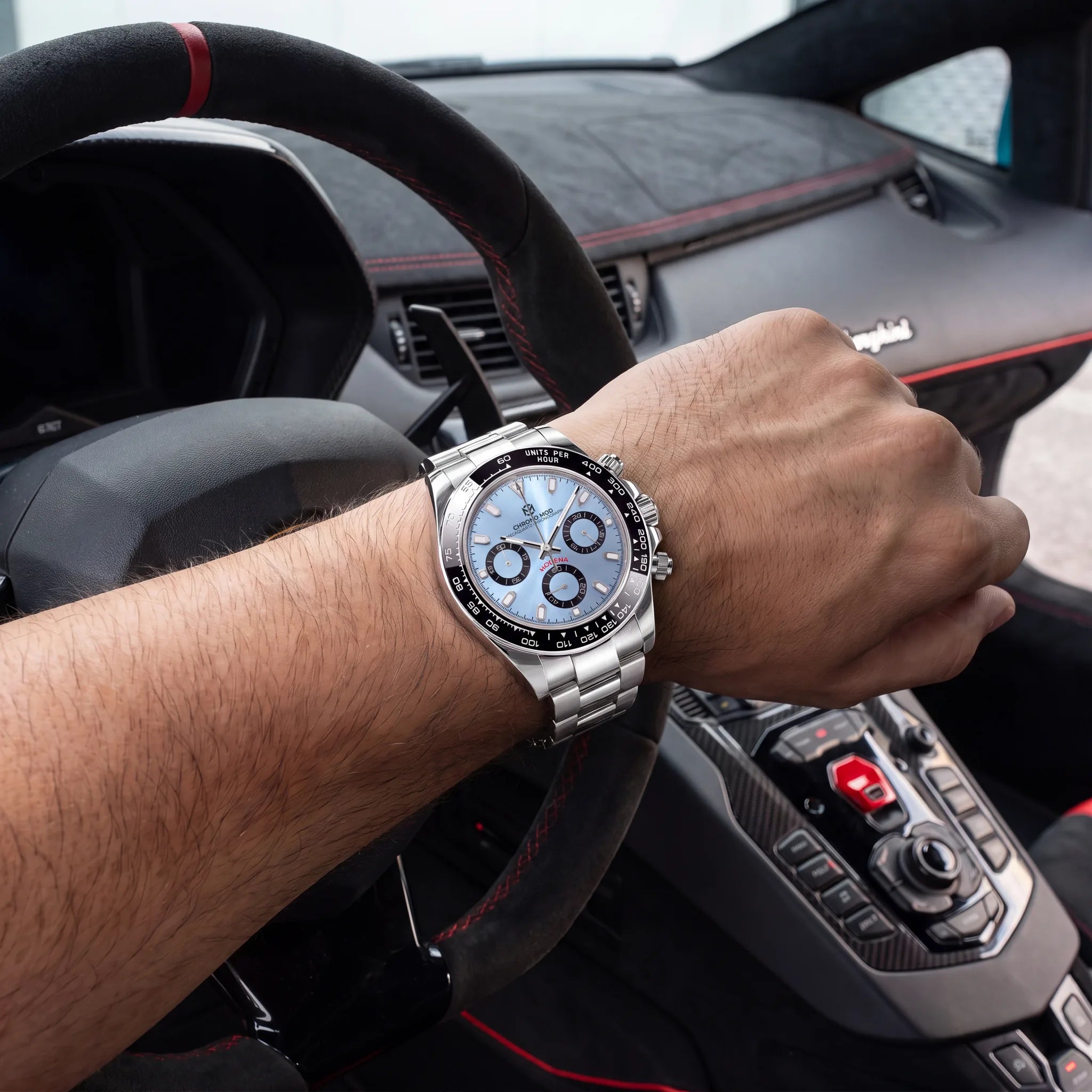 Chrono Mod Modena ice-blue au-poignet