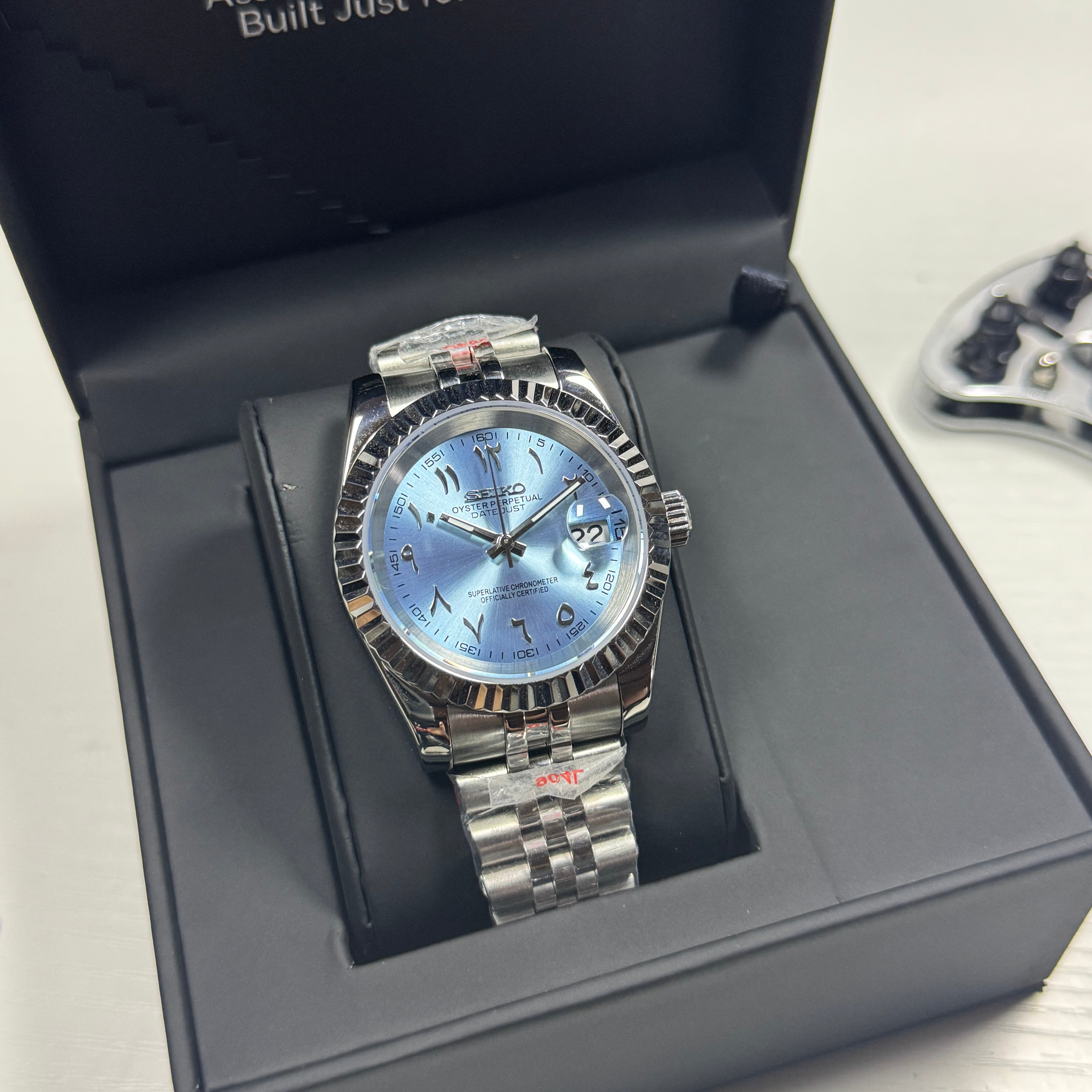 Seiko Mod Datejust Árabe Oyster Perpetual | Azul claro