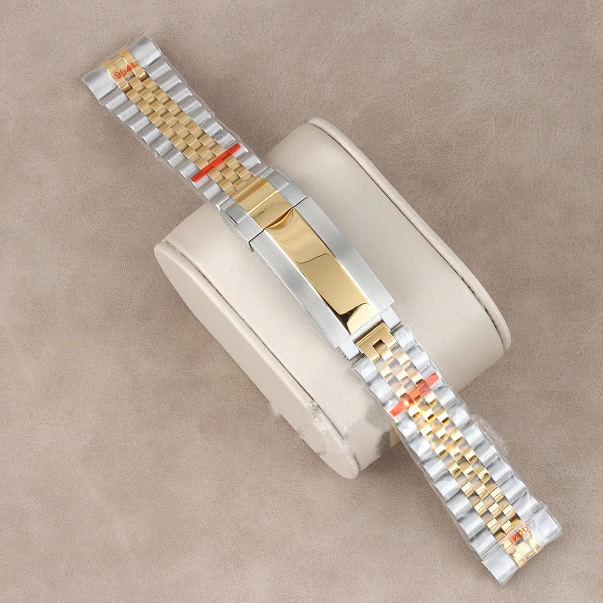 Jubilee bracelet in two-tone steel and yellow gold with gold clasp