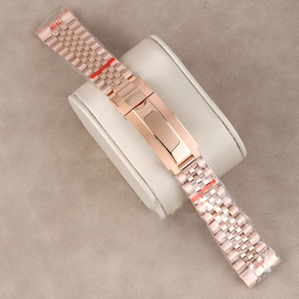 Jubilee bracelet in full rose gold finish with folding clasp