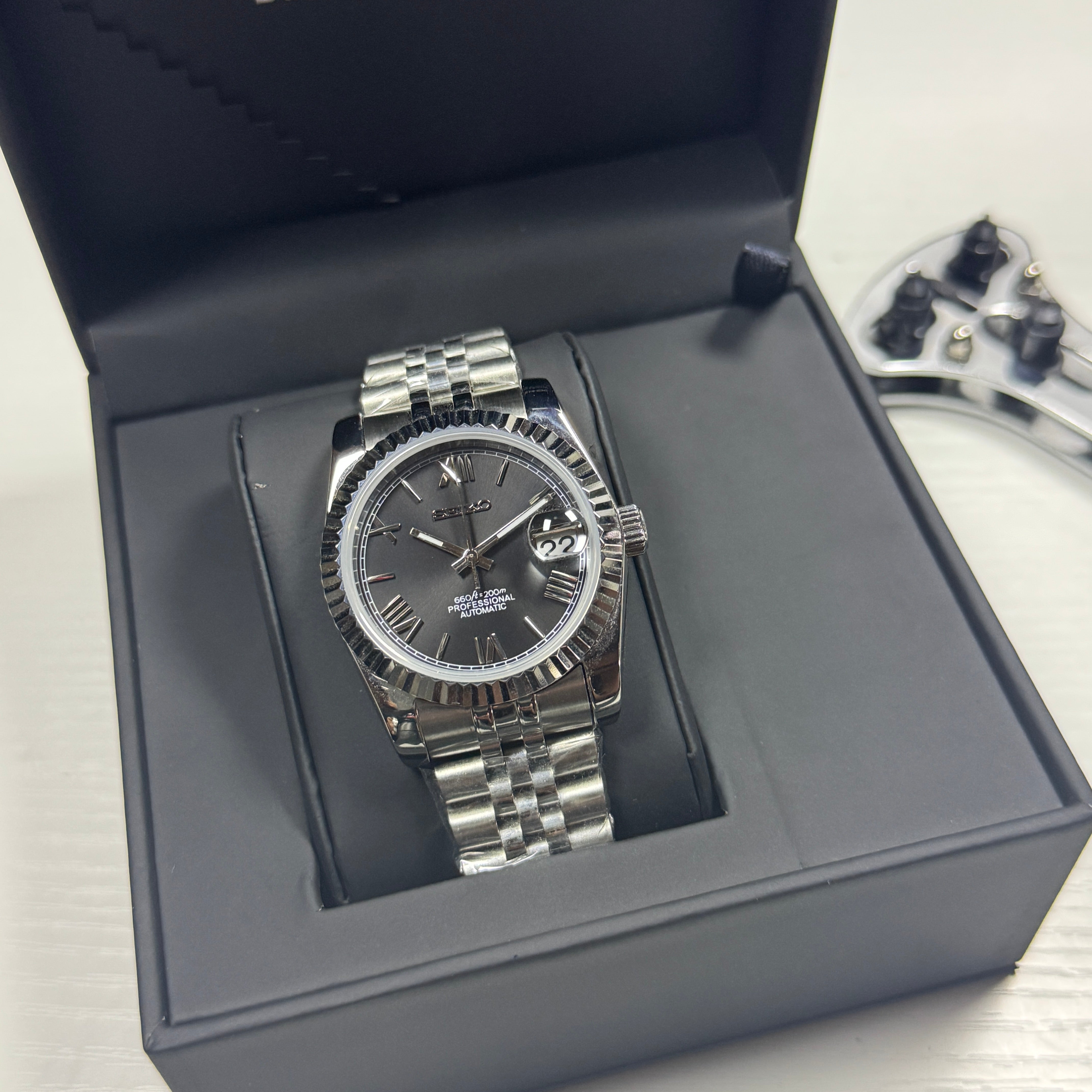 Seiko Mod Datejust Romeins | Zwart