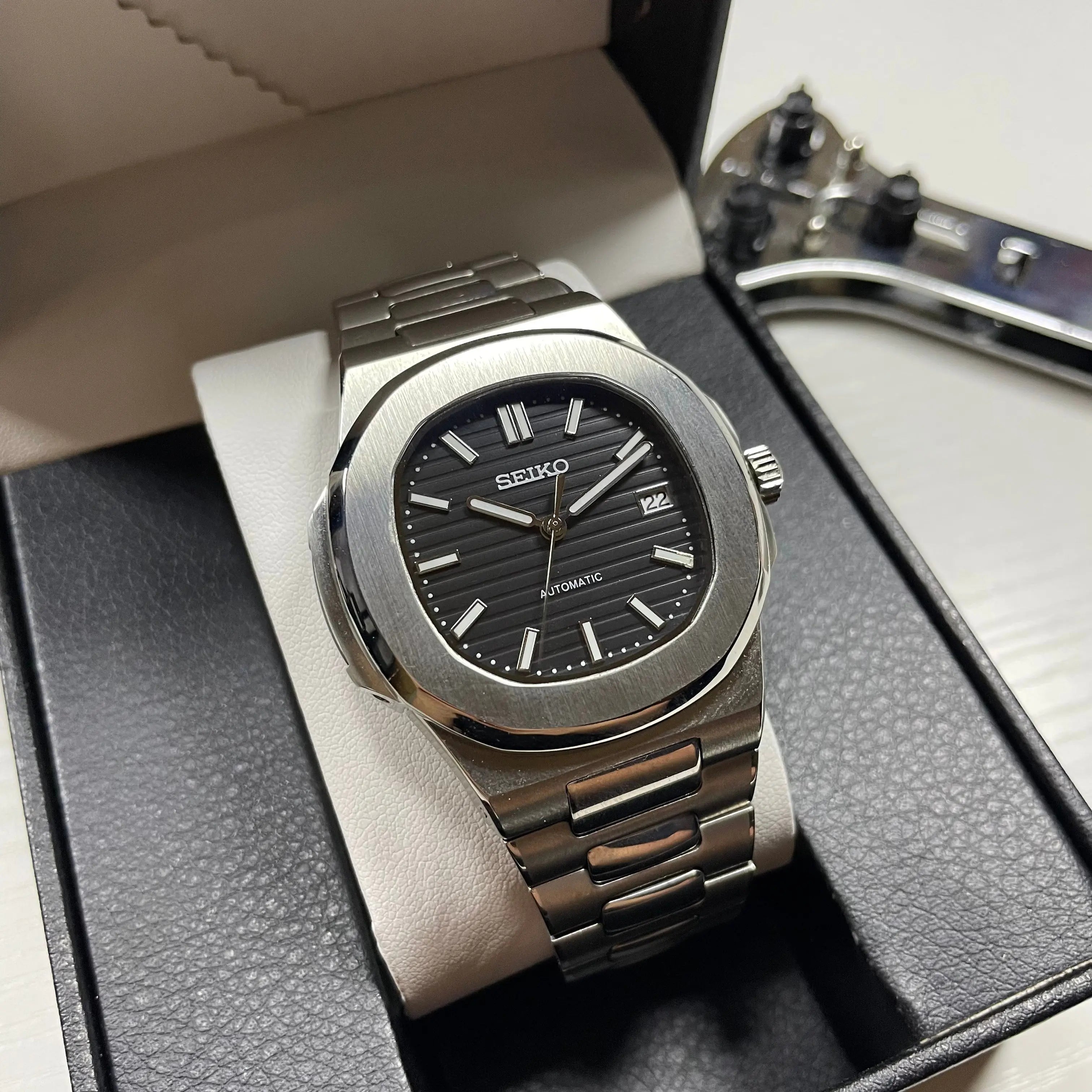 Seiko Mod Nautilus | Black - Chrono Mod
